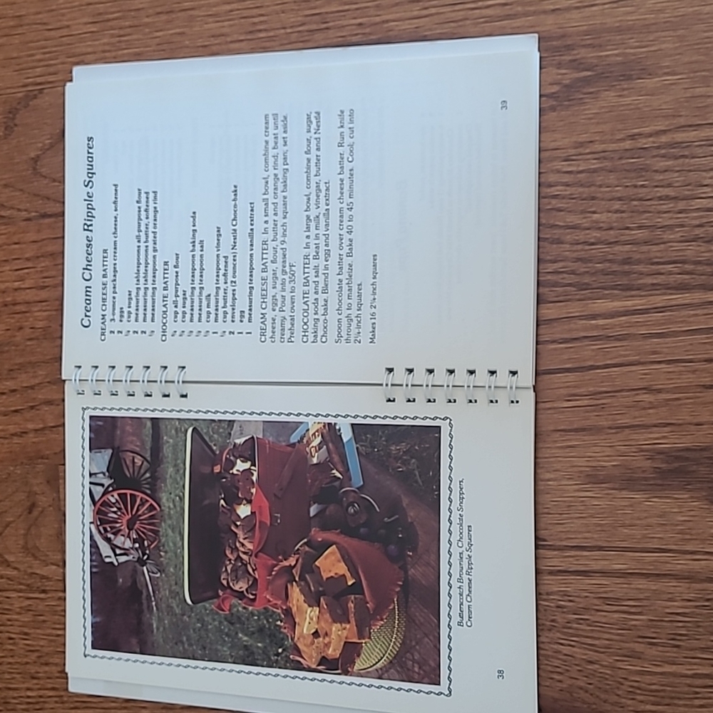 Toll House Heritage Cookbook - Picture 5 of 8